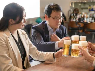 「会社の飲み会は可能な限り参加するように」と指示がありましたが、この場合飲み会の時間は残業扱いになりますよね？