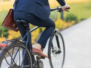 健康のために自転車通勤に変えたら、もう「通勤手当」はもらえませんか？