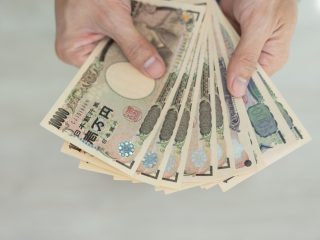 旧紙幣に価値があるなら、現行の紙幣もとっておけば価値が上がるでしょうか？