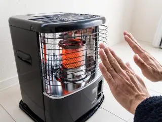 親宅の暖房はストーブのみ。「安い」と言っていますが灯油も値上がりしています。コストはどのくらいなのでしょうか？