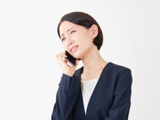 会社を退職したのに「どうすればいい？」などと頻繁に連絡がきます。もう転職済みですし、対応しなくても問題ないでしょうか…？