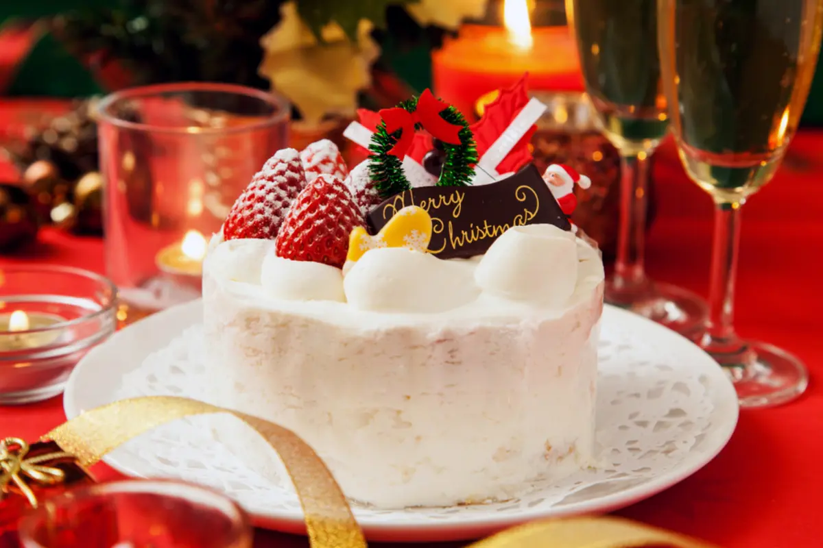 クリスマスケーキも「おせちセット」も高すぎ…。年末年始の食費はどのくらい増えるものですか？