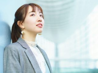 全く興味がない仕事でも「正社員」になるべきか悩んでいます…。派遣社員と正社員でどのくらい給与は違いますか？