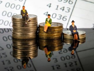 退職金「1500万円」と「2000万円」の手取りの差は「500万円」ではない!? それぞれいくら引かれているの？ 勤続20年のケースで試算