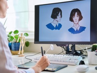 【神アニメの裏側】SNSで暴露される、「王道アニメ」制作陣のブラックな労働環境。大ヒットすれば、制作スタッフももうかるはずですよね？