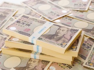 父が口座から毎月100万円引き出して「タンス預金」しています。「現金なら相続税がかからない」と言い張ってますが、本当に大丈夫でしょうか…？