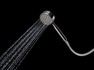 節水シャワーヘッドって、実際のところ1ヶ月でどれだけの節約になるの？