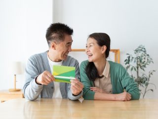 預金をすると宝くじをもらえるって本当？ 「宝くじ付き定期預金」とは？