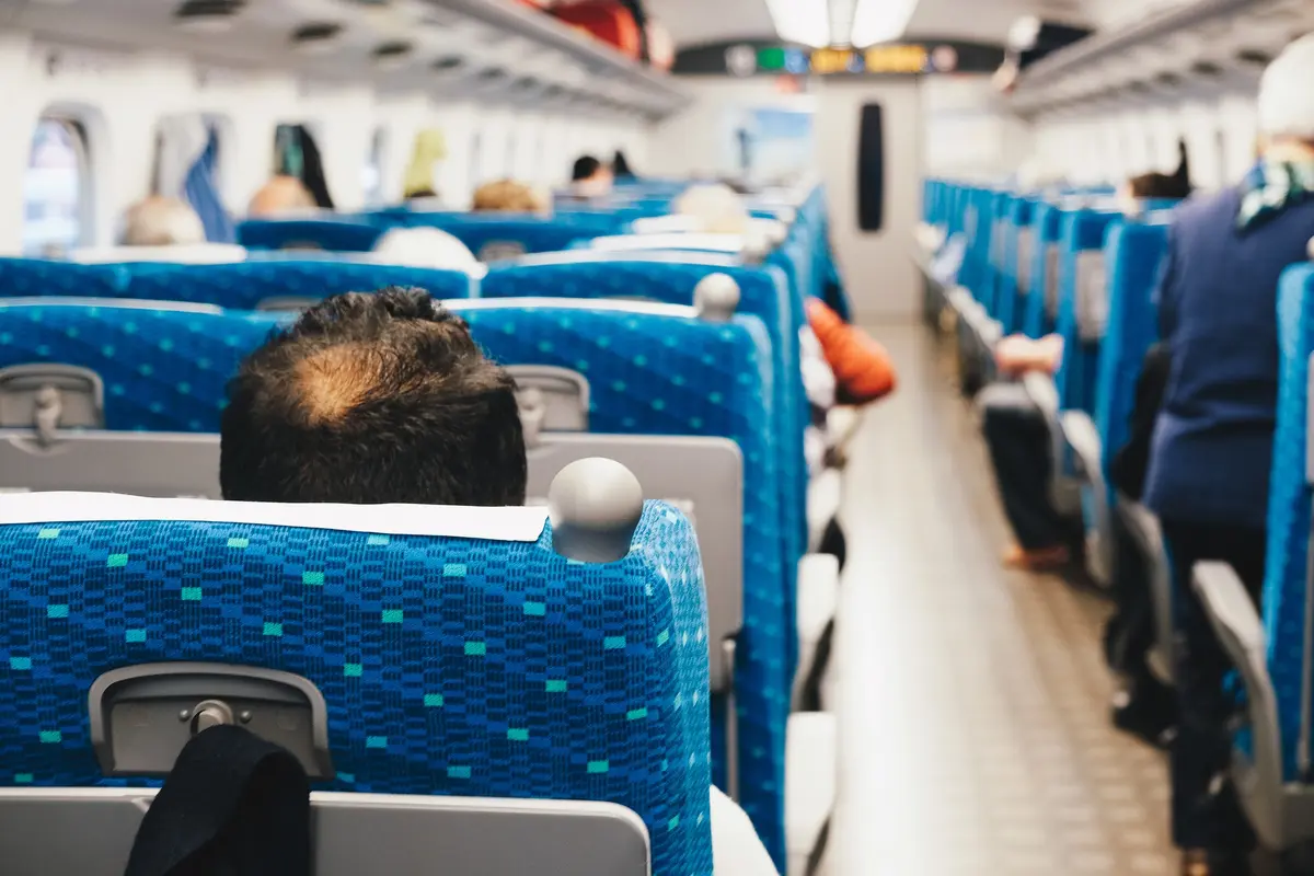 新幹線で「隣の席の人ガチャ」に外れました…座席交換は乗車後でも可能？