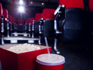 【サブスク泣かせ】子どもが「映画館に行きたい！」とぐずるのですが、うちは「サブスク」に入っているし、正直連れて行く必要はないですよね？