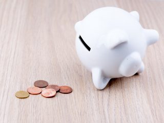 「貯金0円」ですが、若さで乗り切っています。でも、いつか行き詰まる日がくるのでしょうか？