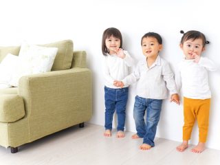 子ども3人いるママ友が「児童扶養手当」をもらっていると聞きました。子ども1人の私がもらっている「児童手当」とは違うんですか？ いくらもらっているのでしょうか…？