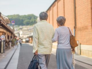 「家計については心配していない」高齢者が6割越え!?老後は月20万円の収入が「普通」なの？