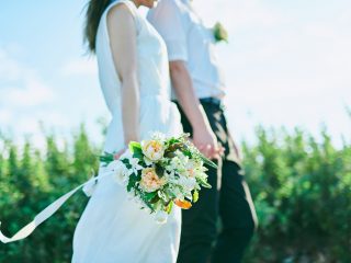 息子に「結婚式のために100万円援助してほしい」と言われました。親が援助するのは「普通」のことですか？ 相場はどのくらいなのでしょうか…？