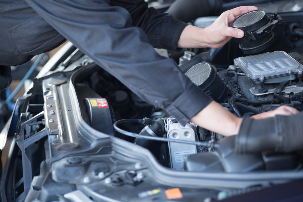 車の「改造」に目覚めた夫。やめさせたいので、「車の部品」ごとの大まかな金額を教えてください。