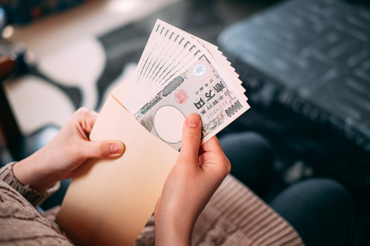 長女の結婚のため「挙式費用」を両家で折半しますが、見積もりの段階で「400万円」を超えています。贈与税などかかってしまうでしょうか？ 非課税にする方法はありますか？