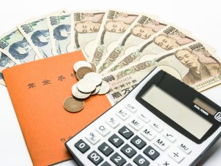 叔父は年金を「20万円」も振り込まれています。平均額は14万円のはずですが、昔の会社員は高いのでしょうか？