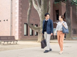 社内結婚した40代夫婦が「うちは世帯収入1000万だ」と自慢してきます。都内暮らしの共働きなら普通ですよね？