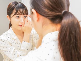 【目の健康】カラコンは目にも財布にも悪いって本当？ 娘はかわいいから気に入っていると言っていますが、なんとなく不安です。