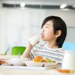 【日本の貧困の実情】「給食」が無いと子どもに十分にご飯をあげられない…「子育て世帯」が求めている支援とは？