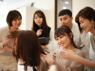 美容師になりたいので「専門学校」への進学を考えています。「奨学金」は専門学校でも対象になるんでしょうか？