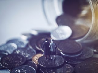 契約社員です。ずっと年収が360万円だったとしたら、将来、年金をいくらぐらいもらえますか？