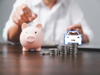 【自動車税】よく普通車よりも軽自動車のほうが「税金面」でお得だといいますが、「自動車税」って結局どれぐらい違うんですか？