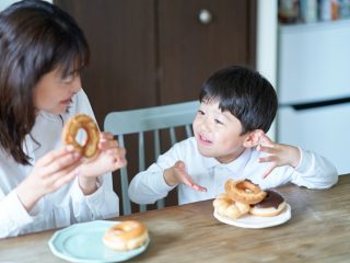 食品の値上げで「子どもの1日のおやつ代」が「120円」→「150円」に…。 他の家庭はどれくらい使っているのでしょうか？