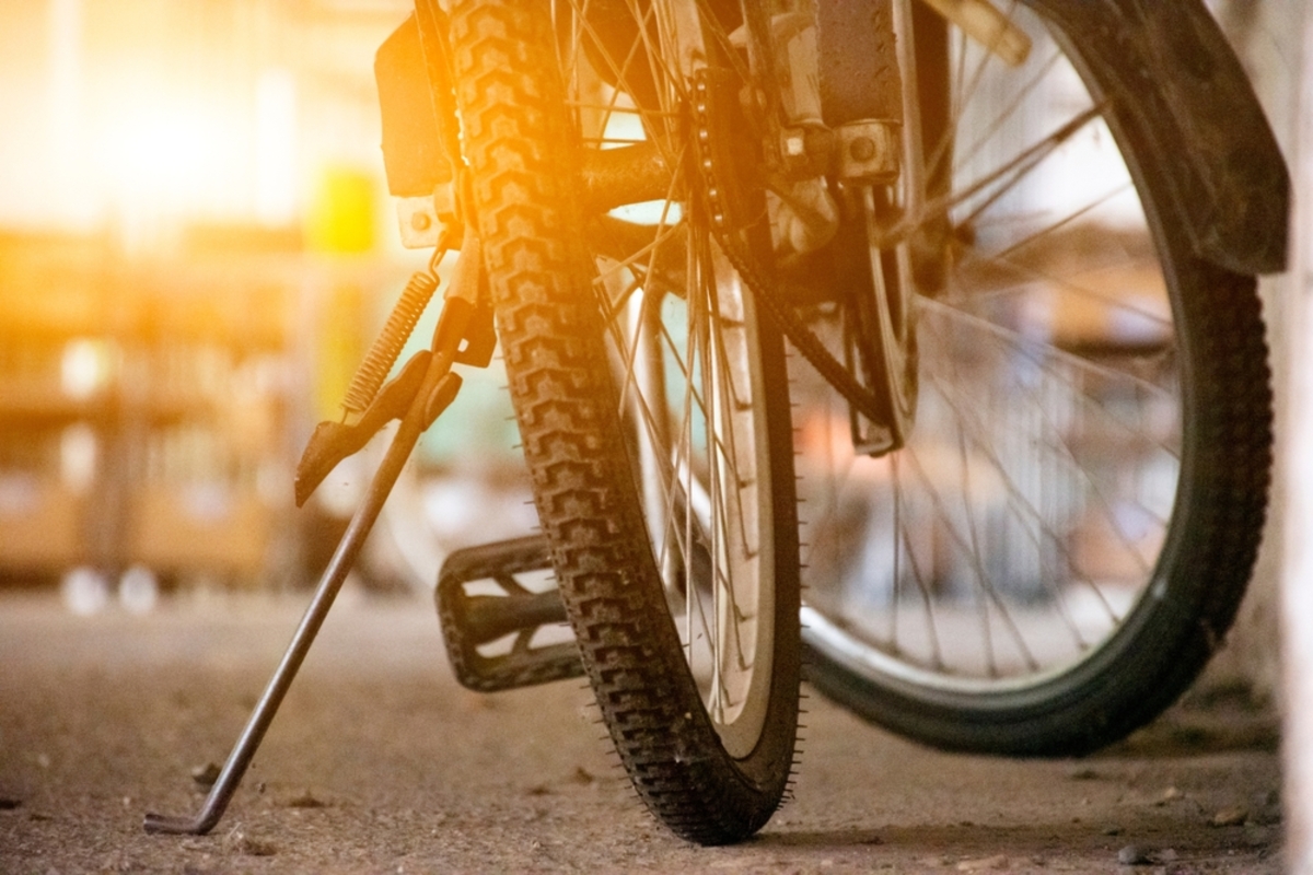 道で「タイヤの太い自転車」をたまに見かけます。タイヤが丈夫そうですが、パンクのリスクが少なくコスパが良いのでしょうか？ | その他暮らし |  ファイナンシャルフィールド