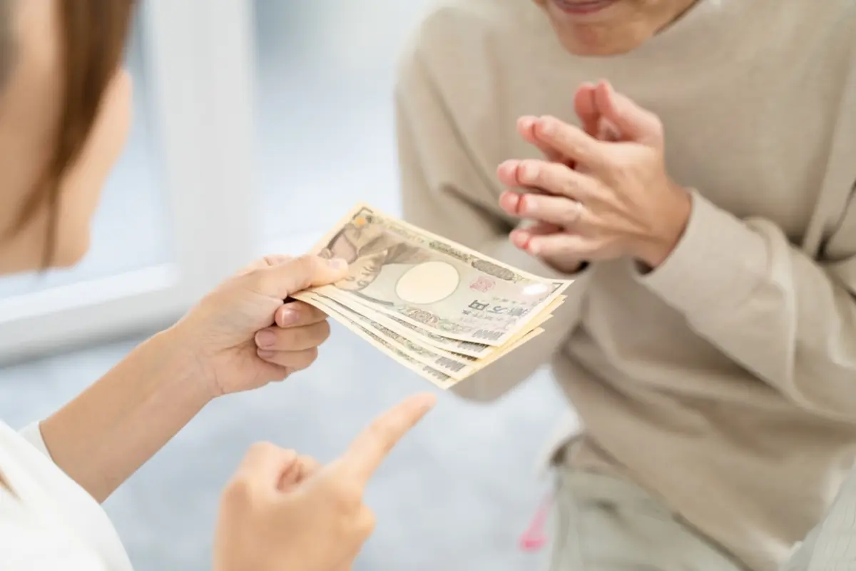 夫のお小遣いは月3万円ですが最近は足りないと言われます。子どもの教育費などで家計は大変なのですが、飲み代のために値上げしないといけないですか？