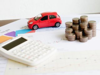 自動車保険で最高の20等級になるには何年かかるのでしょうか？ 割引率はどのくらいですか？