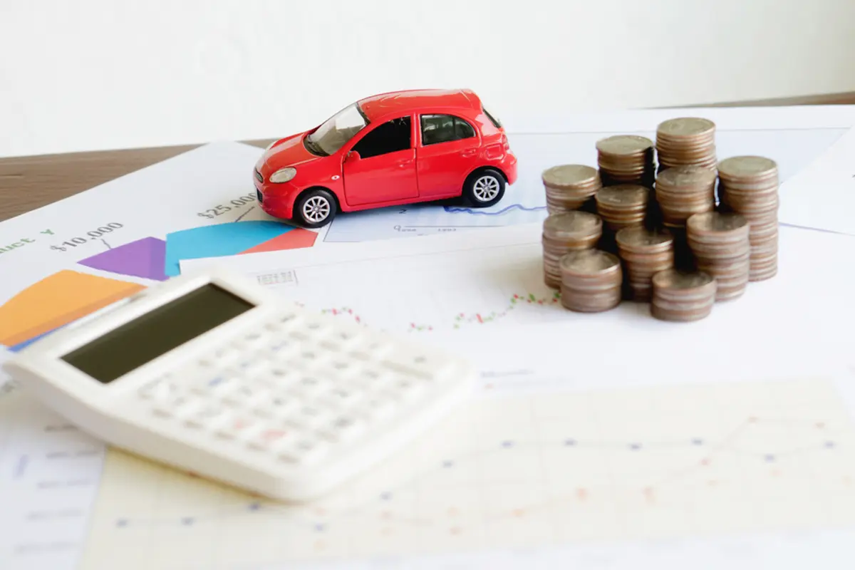 自動車保険で最高の20等級になるには何年かかるのでしょうか？ 割引率はどのくらいですか？