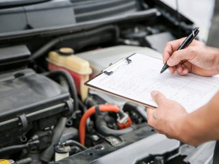 「車の車検」が自分でできると聞きました。業者に依頼するよりも「お得」にできますか？