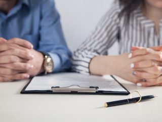 元夫に居場所を知られずに「生活保護」を受給できますか？DVが原因で離婚しました…