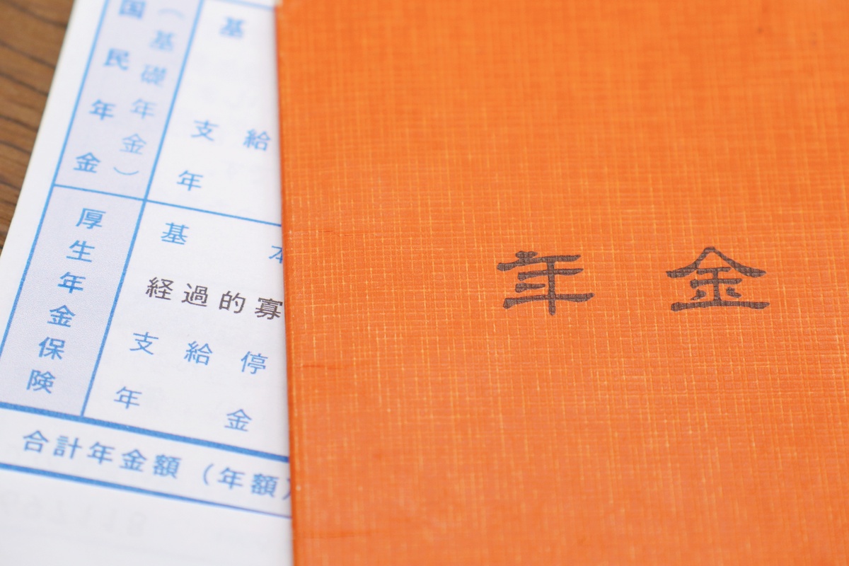 年金は結局「払い損」なの？ 年収400万円の会社員が「生涯で支払う保険料」「受け取れる年金額」はいくら？ 平均寿命をもとに試算