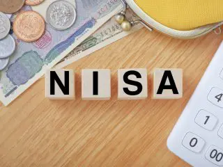 新NISAが気になりますが、損をするのが怖いです。どんな商品を買えばよいでしょうか。