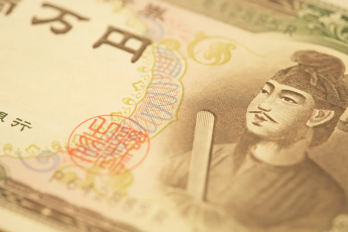 実家から聖徳太子の「1万円札」が出てきましたが、古いお金はまだ使えますか？ 7月に「新札」が出たら使えなくなることもあるのでしょうか…？