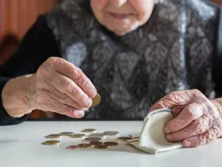 「老後資金を貯めていない」40代は「5割」以上！みんなどのように形成している？
