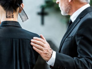 「内縁の夫」が亡くなりました。「事実婚」でも「未支給年金」を受け取れますか？