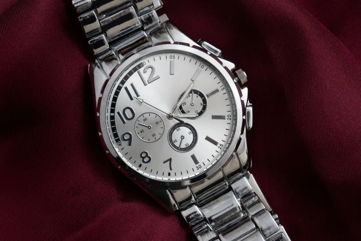 「高級時計を買うなら中古品が一番お得」って本当？ ロレックスは中古品のほうが高くないですか？