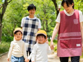 同居5年目の保育士の彼氏に「給与は低いけど、結婚したら子どもが欲しい」と言われました。現実的に考えたら厳しいですよね？