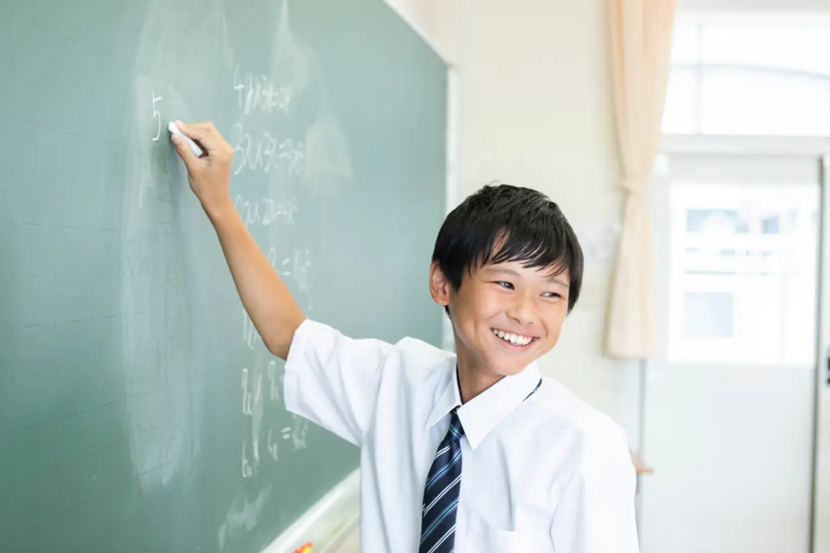 子どもの将来を考えると理系のほうが安定して稼げるのでしょうか？ 学費とあわせて考えるとどちらがよいですか？