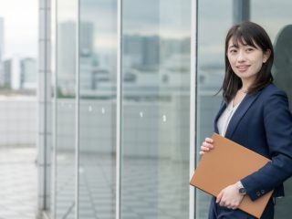 年収「1000万円」を超える人はどれくらいいる？ 副業をしなくても目指せるの？