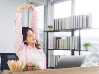 毎日「1時間以上」休憩している先輩に困惑。「普段残業しているから」と言っていますが、注意するべきでしょうか？