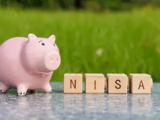 「新NISA」がスタート！4月から新社会人ですが、「少額でも」社会人1年目から始めるべきですか？