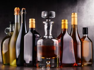 【お酒と税】お酒は種類によって「酒税」が違う？ 国内のトータル課税額は「1兆円超」！ 種類ごとの税率を解説