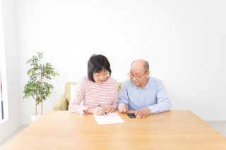 4月から子どもが就職・独立しました。50代夫婦2人の生活に向けて、家計の見直しや住み替えをした方がいいですか？