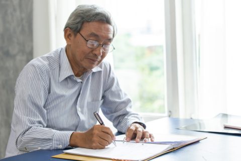 60代は「仕事探し」で何を重視している？「いくら稼げるか」は重要ではない!?