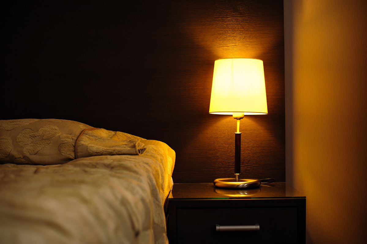 真っ暗が苦手で「LEDライト」をつけて寝ています。1ヶ月でいくら電気代がかかっていますか？