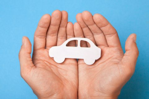 子どもが自動車免許を取って、「家の車を運転したい」と言います。自動車保険を子どもの分も入るのに、保険料がお得になる方法はありますか？